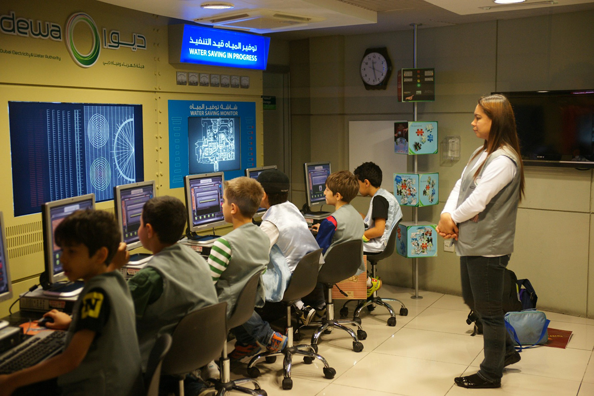 KidZania-Electricity-water-technicians