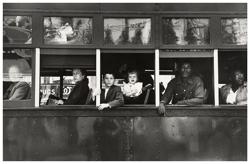 18_robert-frank_trolley-new-orleans_1955