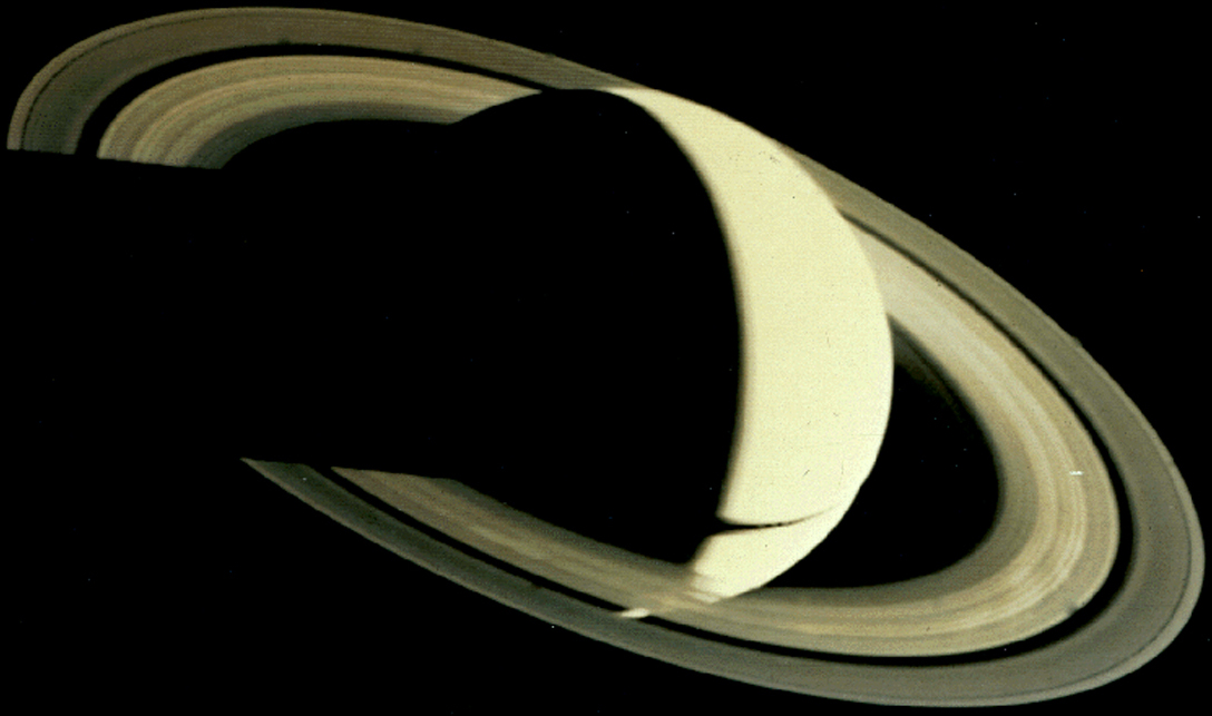 La prima foto di Saturno