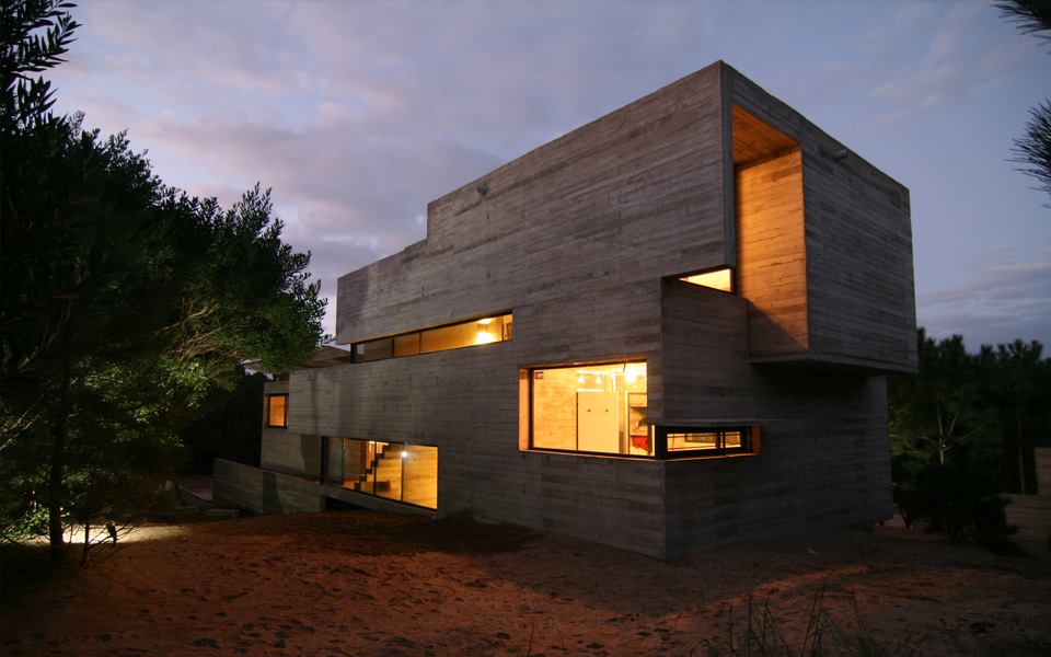 Roland House, Costa Esmeralda, provincia di Buenos Aires, Argentina progetto di Luciano Kruk