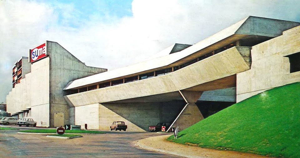 Ris Orangis, Centre Commercial, Periferia Parigina, 1967 progetto dell'architetto Claude Parent