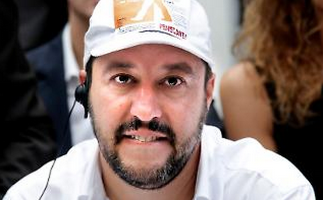 Politici col cappello1.58