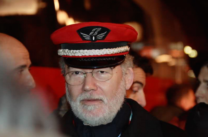 Politici-col-cappello2.07